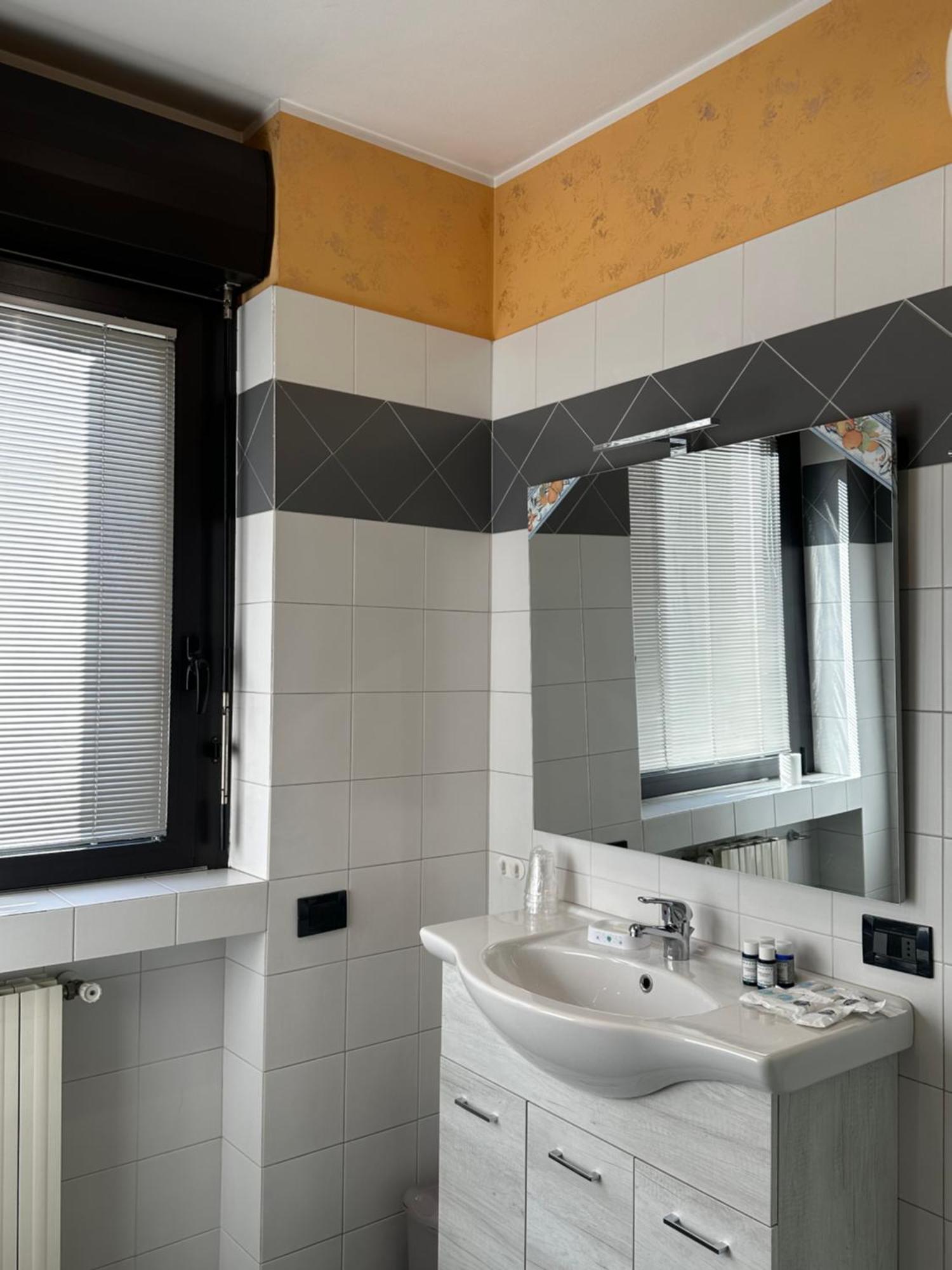 Melannie'S Apartment Bergamo Ngoại thất bức ảnh