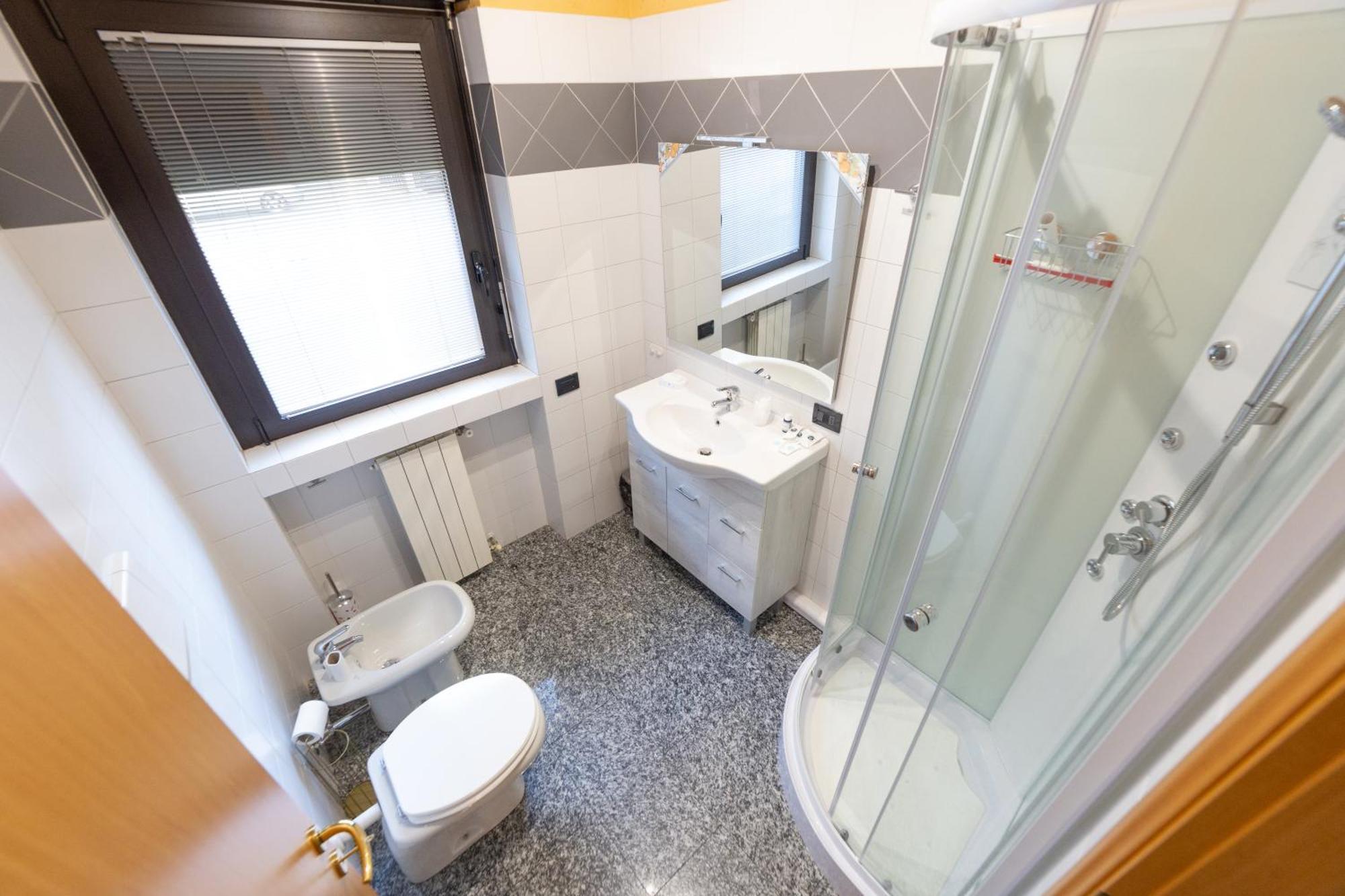 Melannie'S Apartment Bergamo Ngoại thất bức ảnh